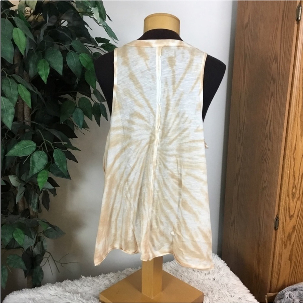 SO sleeveless muscle tank Woman’s Juniors size XXL tan & white spiral pa… - Picture 2 of 13